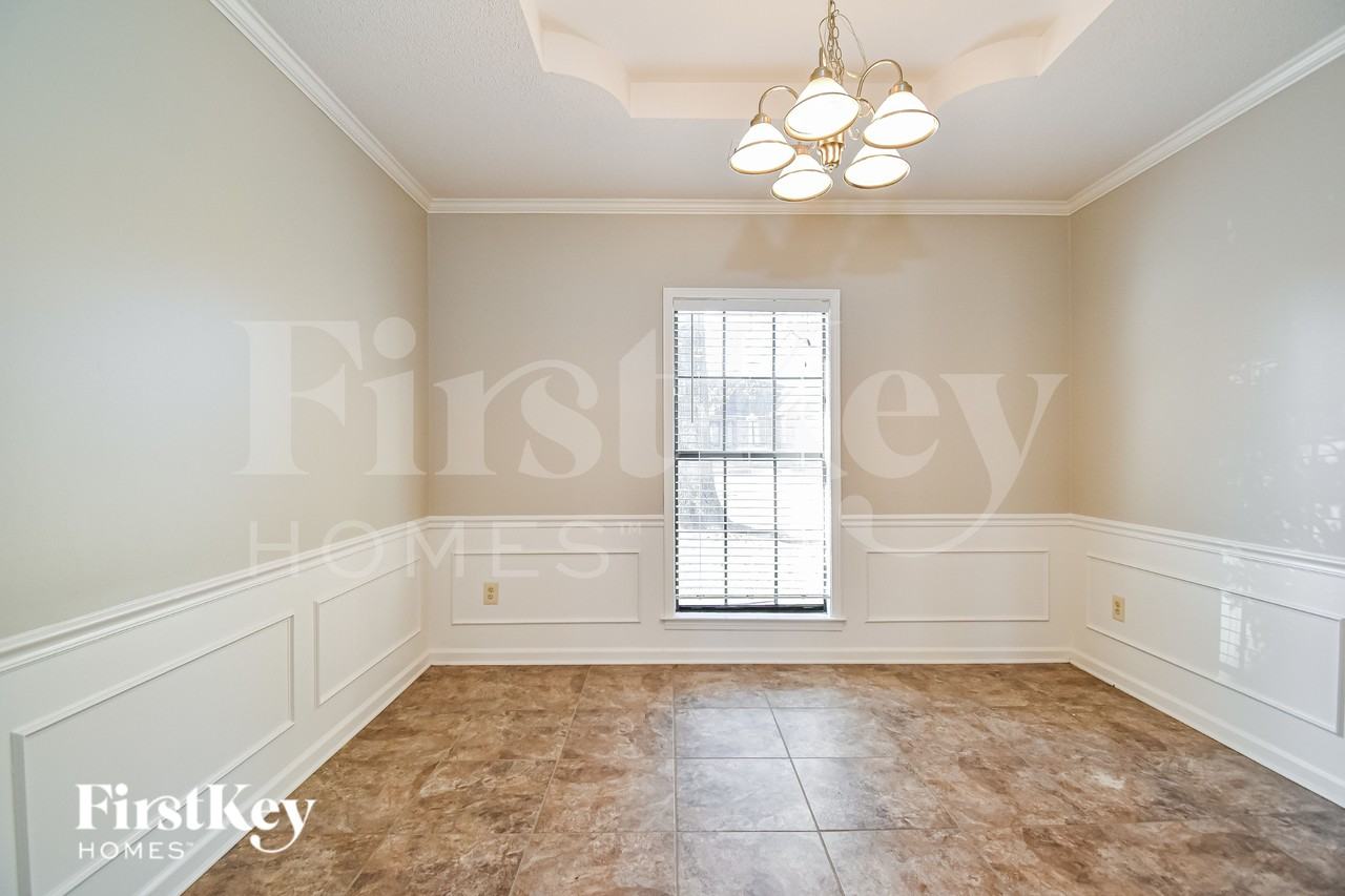 7600 Lowrance Rd - Photo 4 of 19