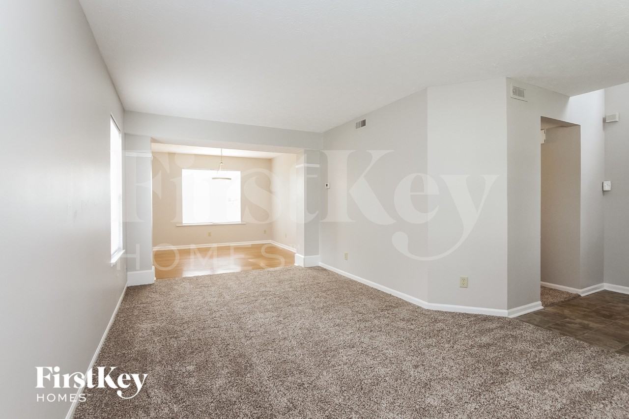 6452 Decatur Commons - Photo 2 of 18