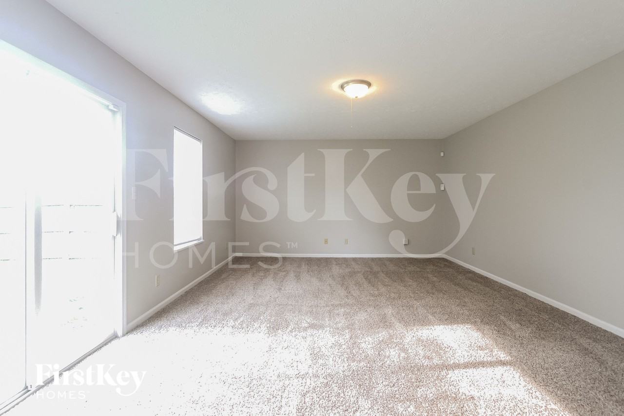 6452 Decatur Commons - Photo 4 of 18