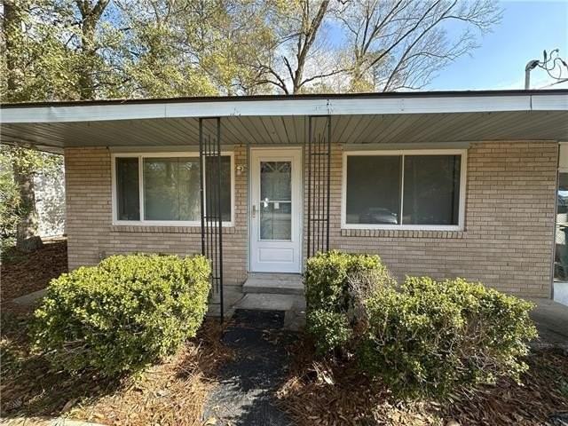 938 Magnolia St - Photo 2 of 18