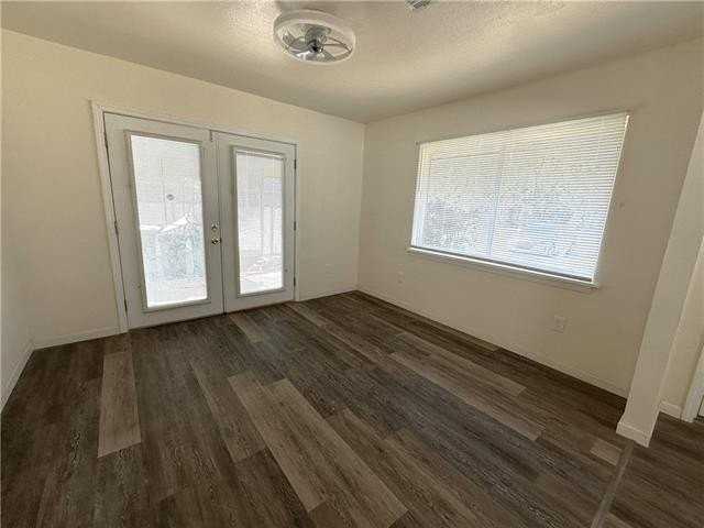 938 Magnolia St - Photo 6 of 18