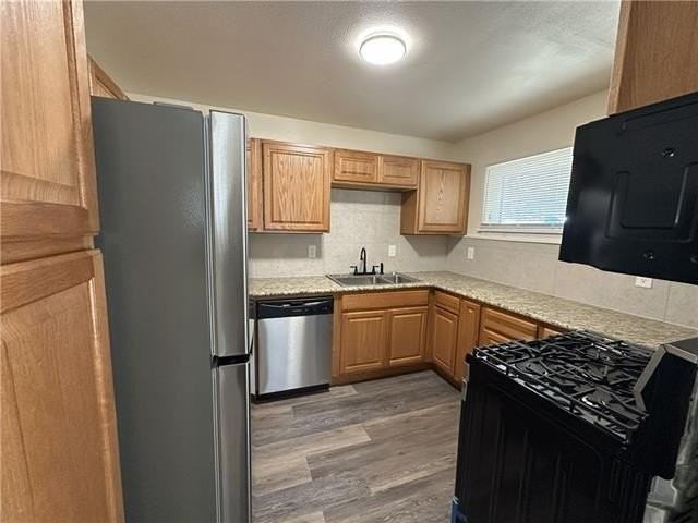 938 Magnolia St - Photo 7 of 18