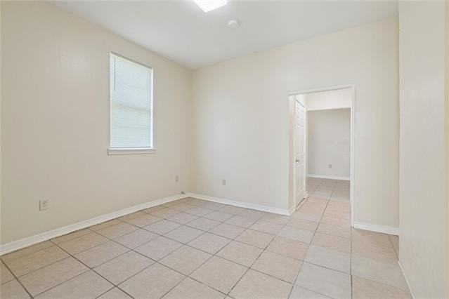 2215 N Galvez St - Photo 4 of 11