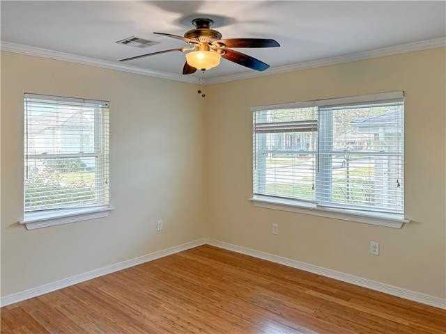 2413 Pakenham Dr - Photo 4 of 12