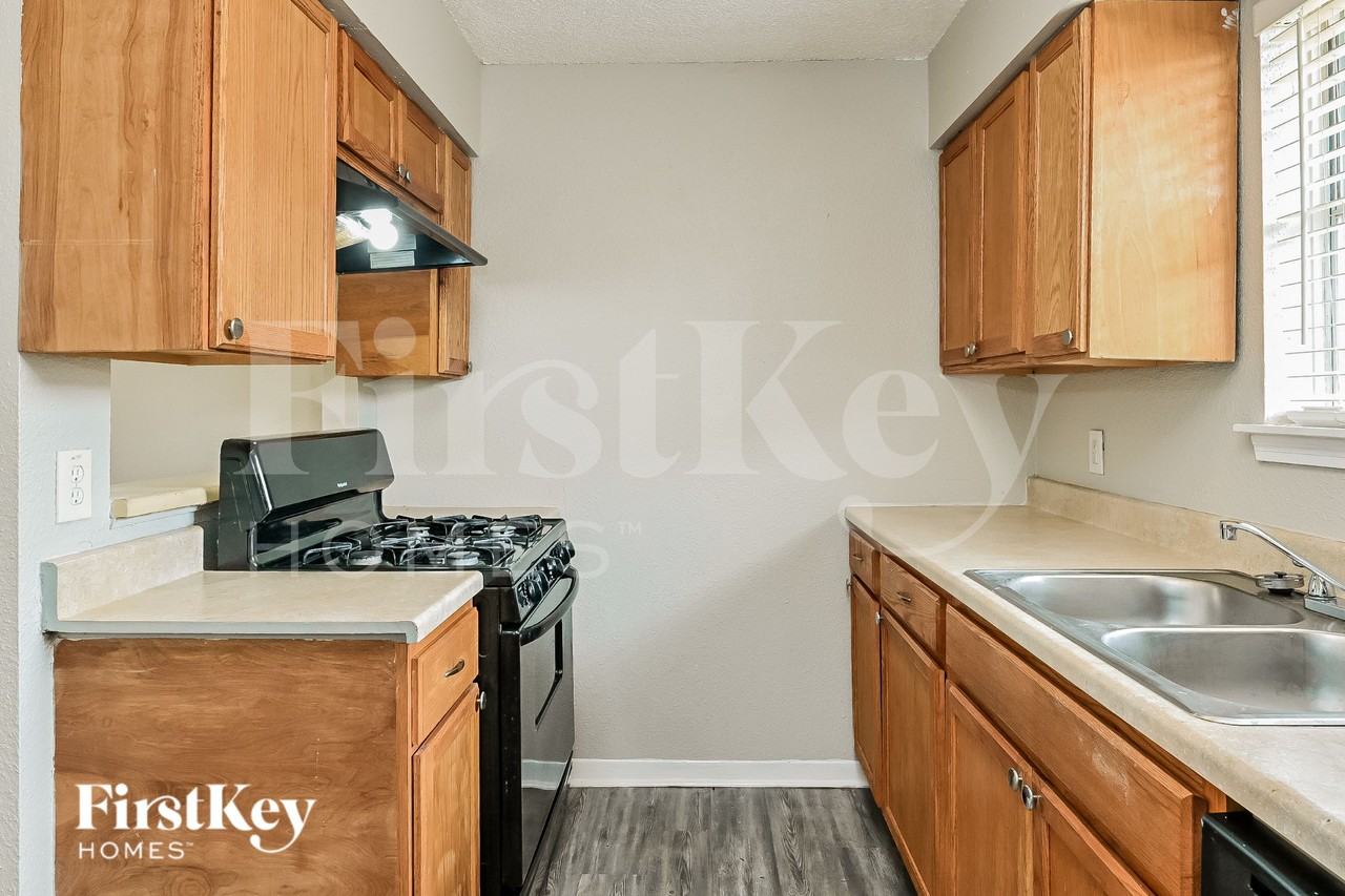 4927 Kilkenny Dr - Photo 7 of 16