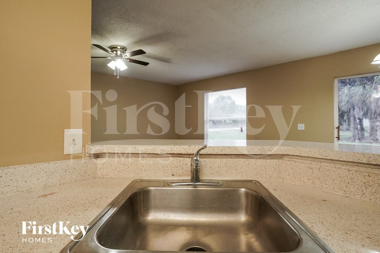 490 Clay St - Photo 7 of 15