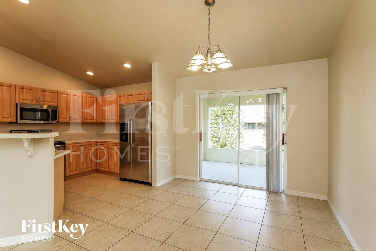 4302 12th St W - Photo 6 of 18