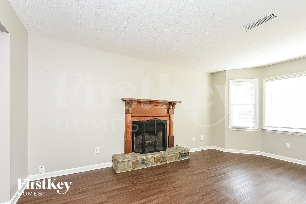 3898 Centennial Trl - Photo 3 of 18