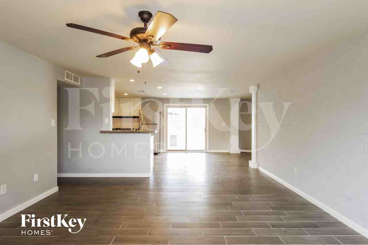 3460 E Presidio Rd - Photo 3 of 15