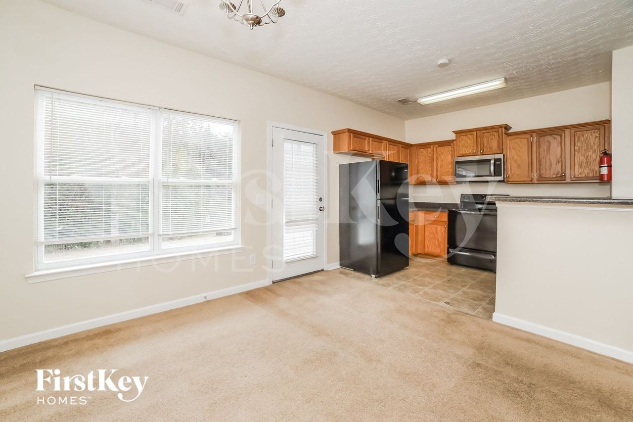 2376 Bigwood Trl - Photo 4 of 15