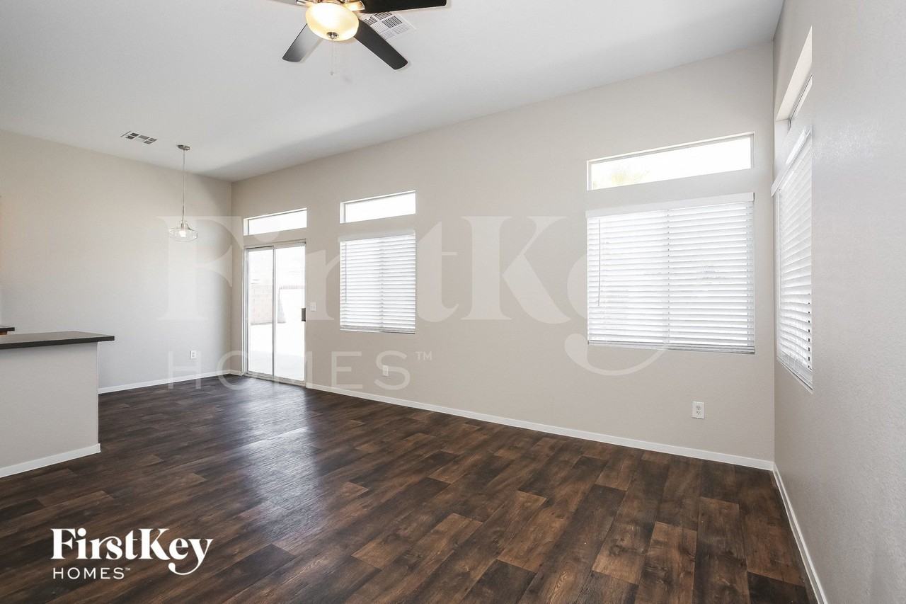 2014 Heritage Ridge Ave - Photo 3 of 15