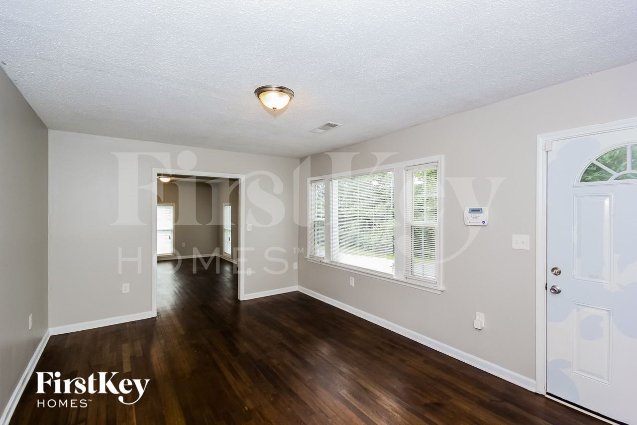 1367 Blanche Dr Se - Photo 5 of 18