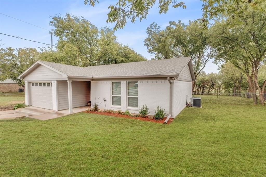 313 Clearwood Dr - Photo 2 of 23