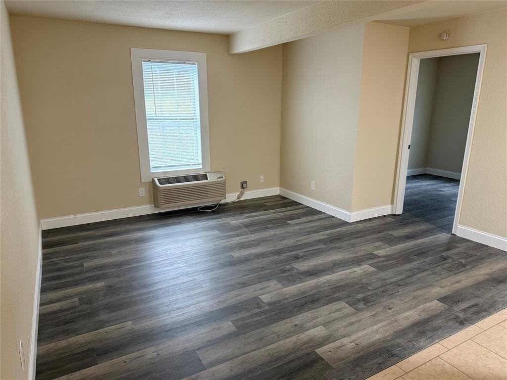 312 W Rentz St #99 - Photo 5 of 7