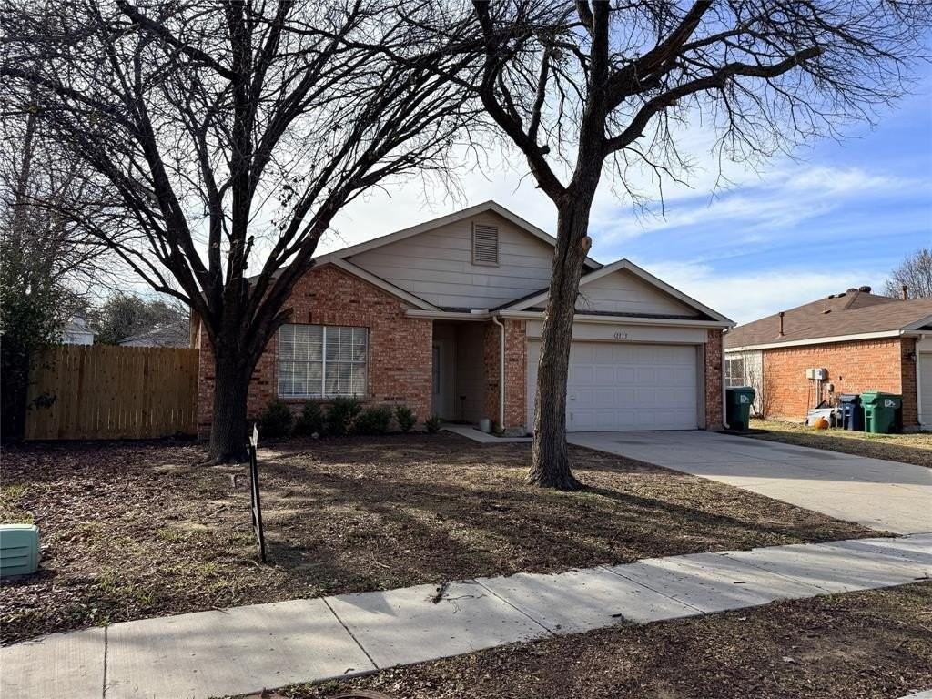 1113 Greenbend Dr - Photo 2 of 20