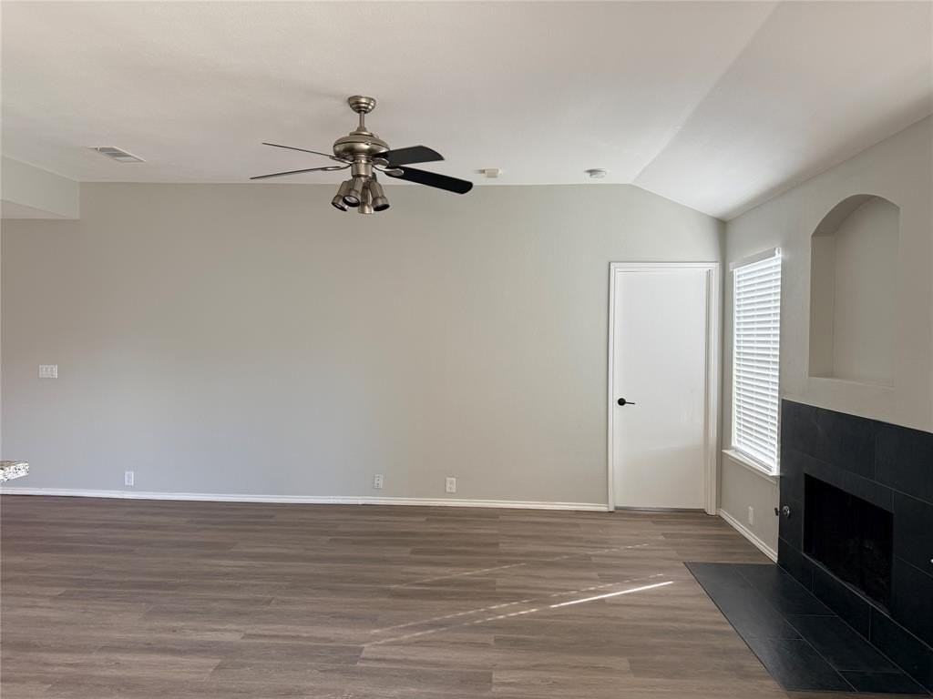 1113 Greenbend Dr - Photo 4 of 20