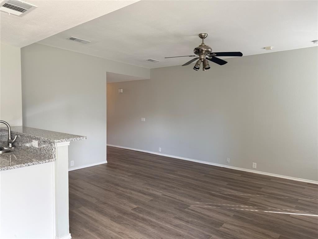 1113 Greenbend Dr - Photo 5 of 20