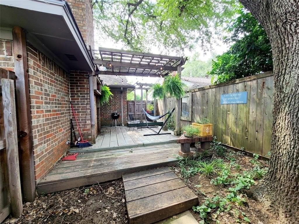 7546 Brentcove Cir - Photo 4 of 4