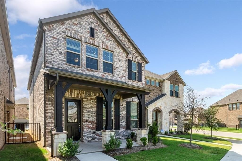 7528 Redondo Dr - Photo 2 of 32