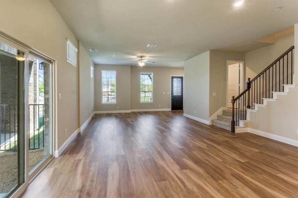 7528 Redondo Dr - Photo 5 of 32