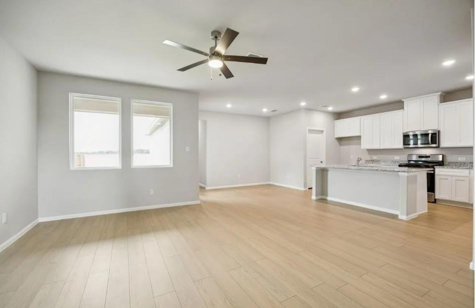 909 Santa Lucia Dr - Photo 2 of 35