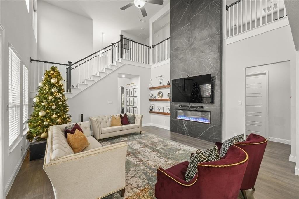 1171 Anatole Dr - Photo 7 of 28