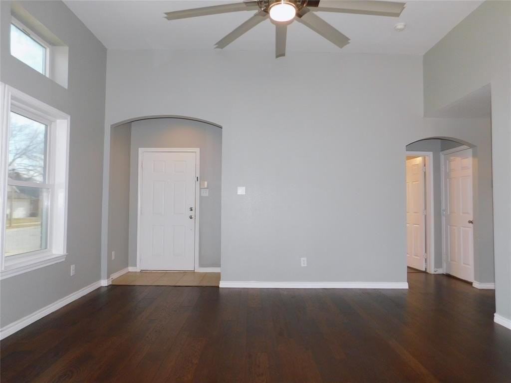 2821 Arabian Ave - Photo 4 of 22