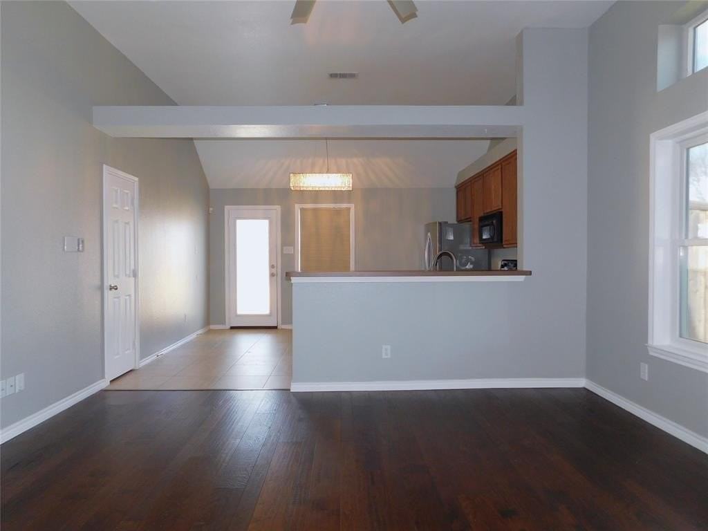 2821 Arabian Ave - Photo 6 of 22