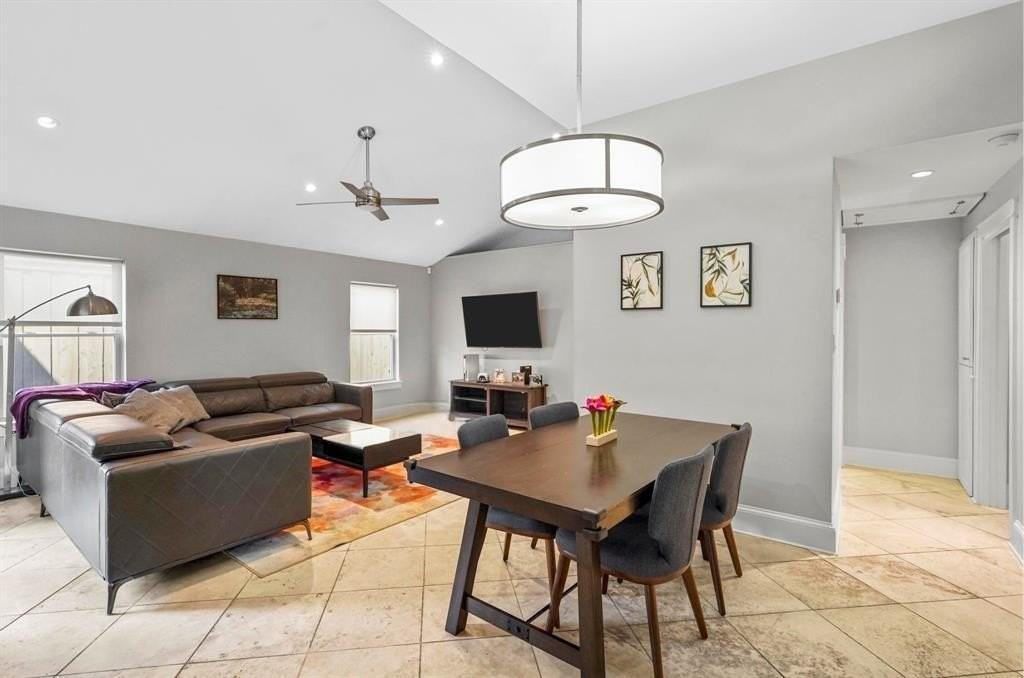 4319 Cabell Dr - Photo 5 of 37