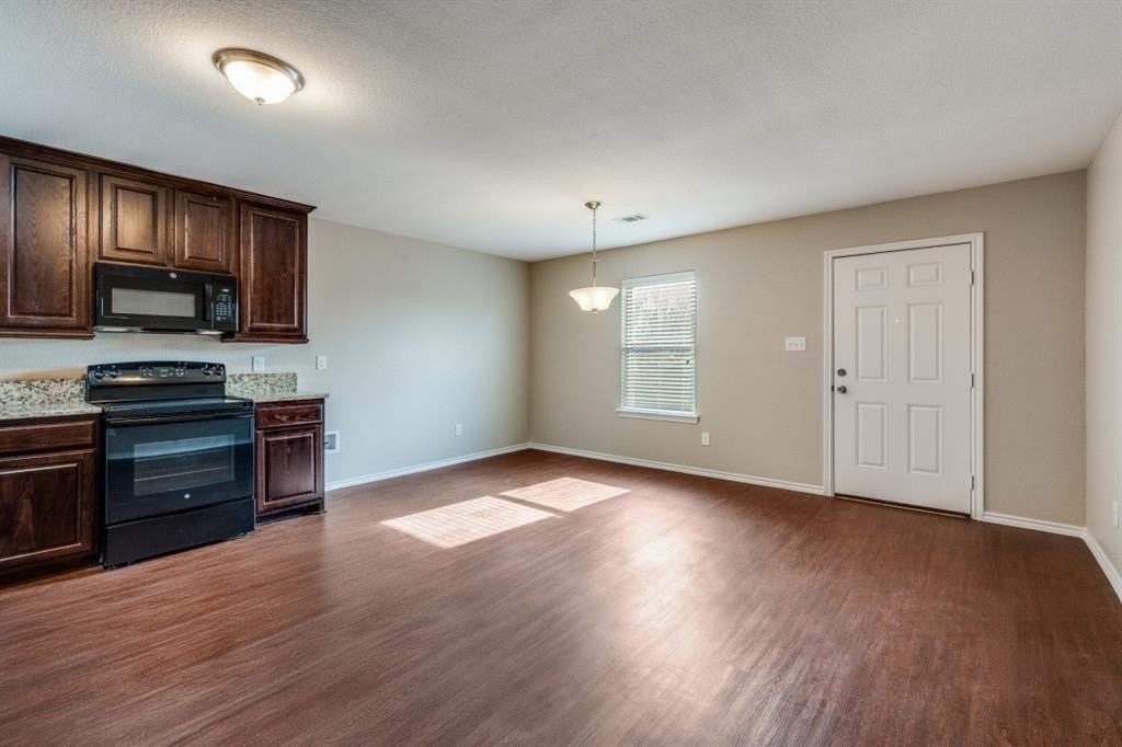 1824 Village Park Trl - Photo 2 of 13