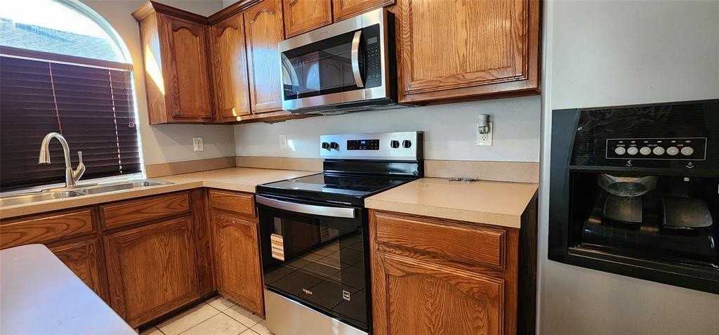 1121 Beaverwood Ln - Photo 6 of 15