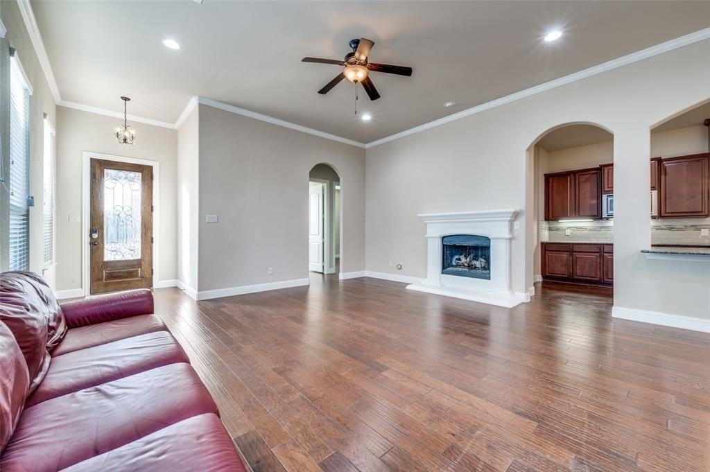 540 Enfield Dr - Photo 5 of 25