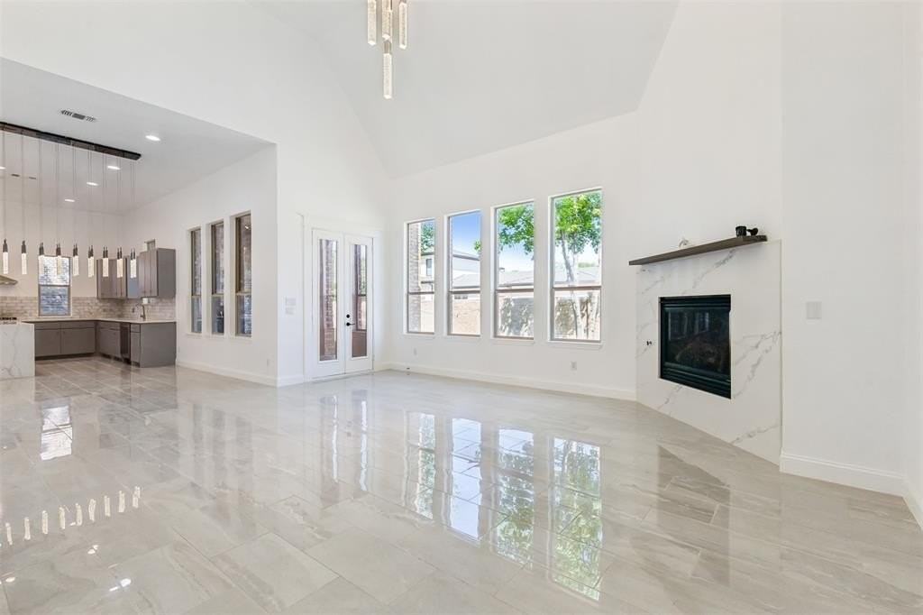 1210 Haven Cir - Photo 5 of 40