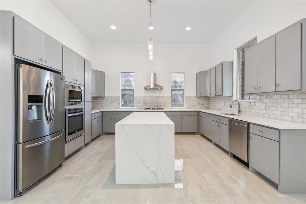 1210 Haven Cir - Photo 7 of 40