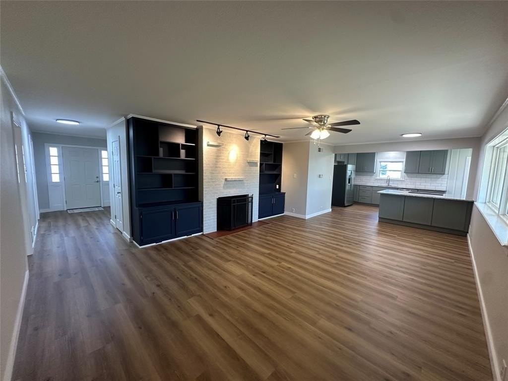 1803 N Alexander St - Photo 2 of 17