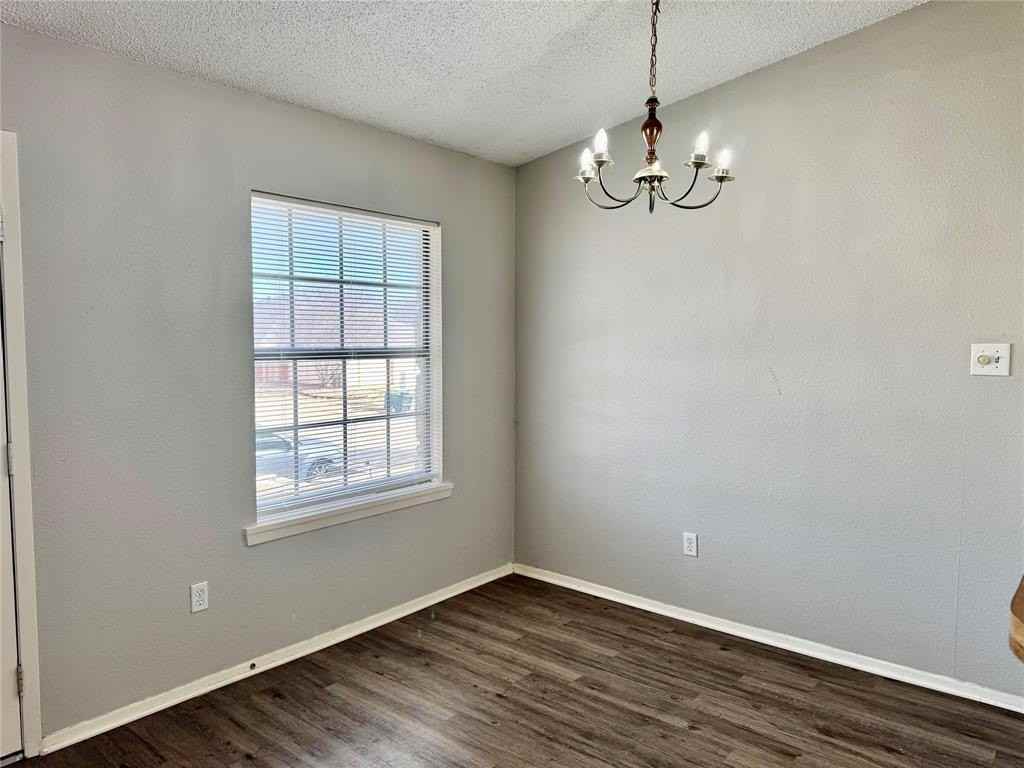 1429 Walters Dr - Photo 6 of 17