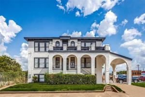 featured image of 2309 Wesley St #D