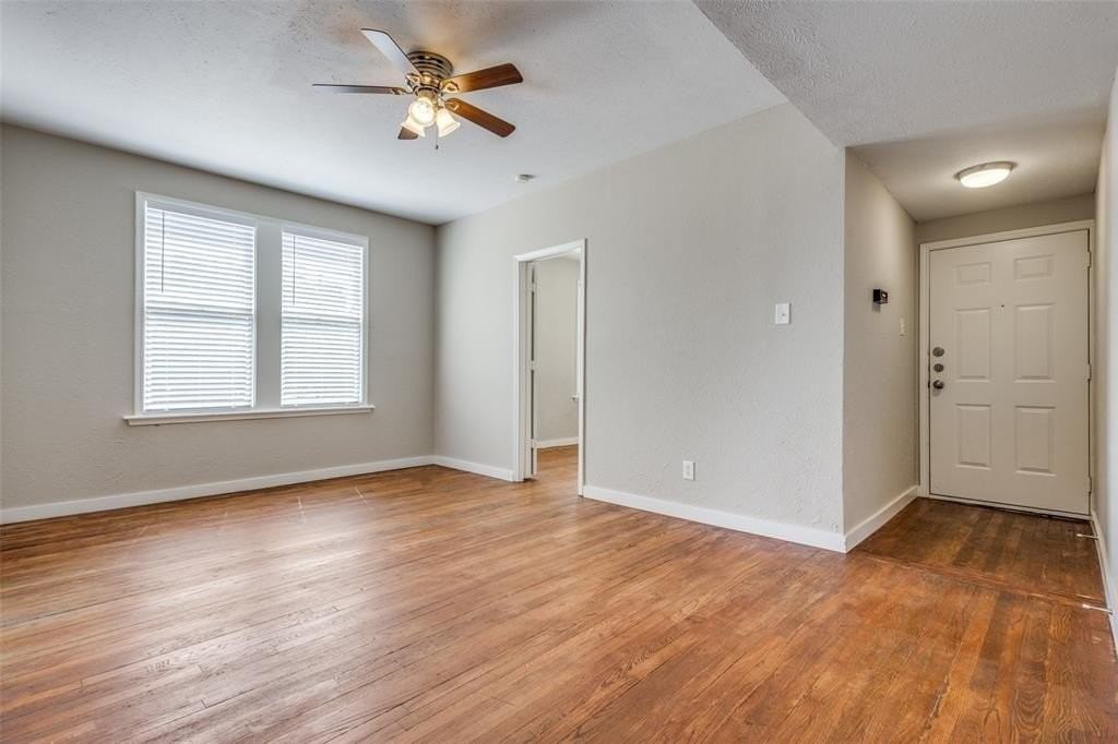 2309 Wesley St #D - Photo 4 of 16