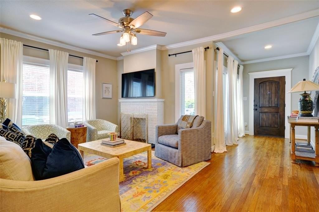 3915 W 6th St - Photo 6 of 22