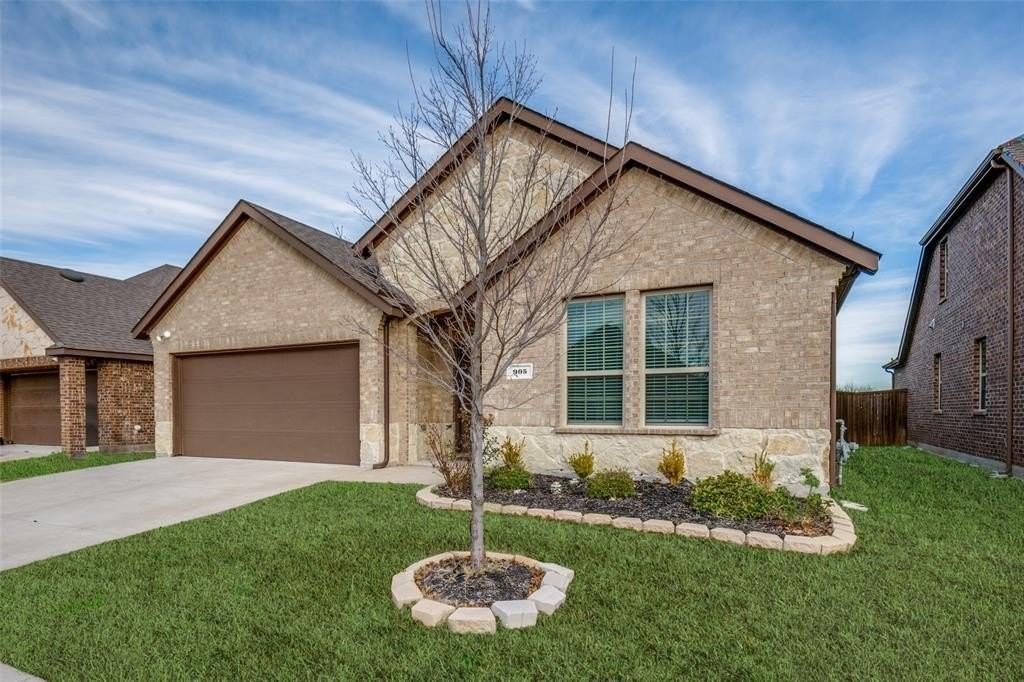 905 Philadelphia St - Photo 2 of 25