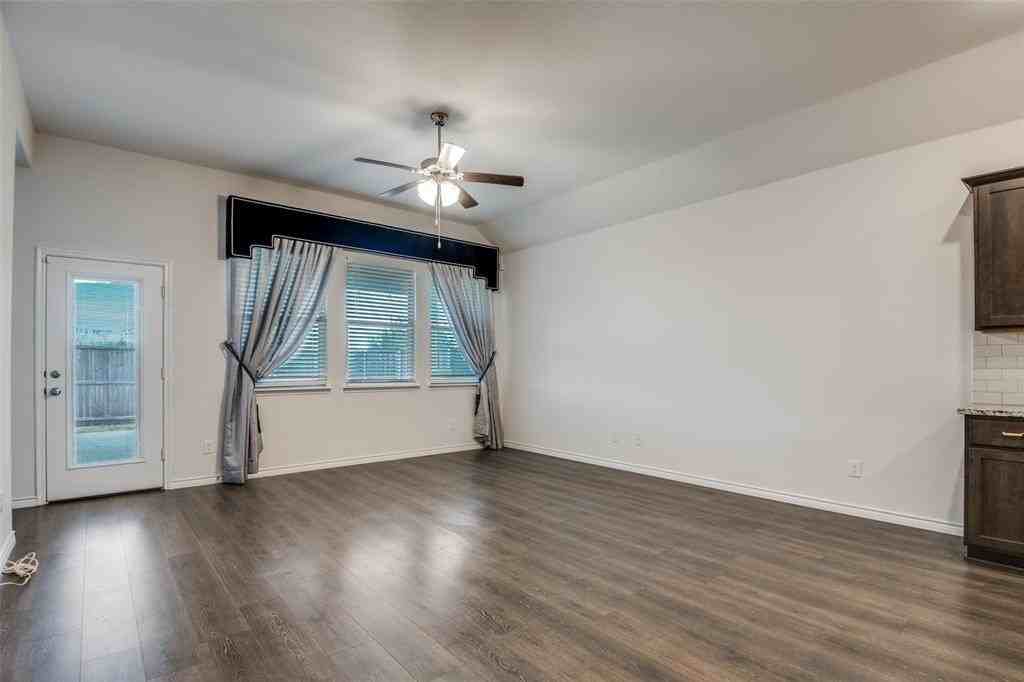 905 Philadelphia St - Photo 6 of 25