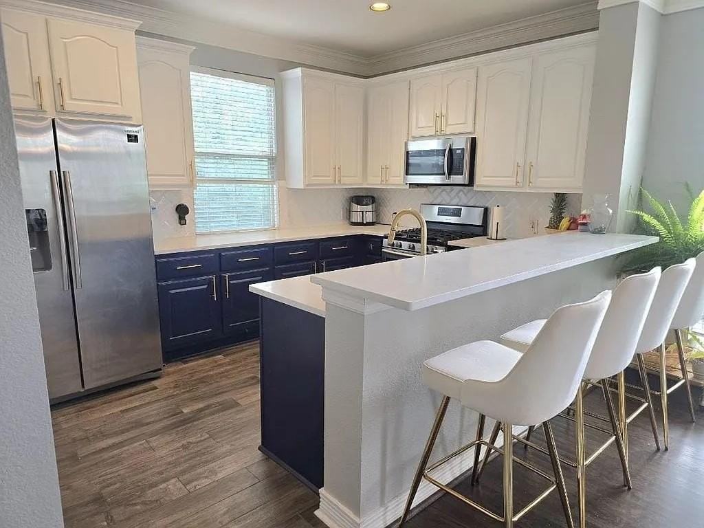 420 N Hill Ave - Photo 7 of 13