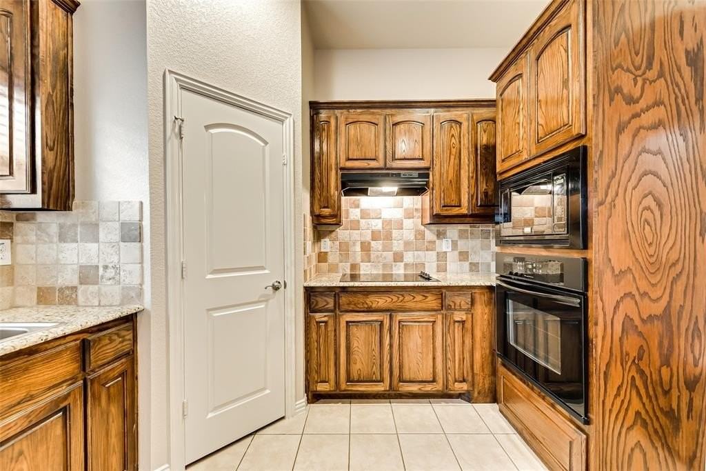 204 Dancing Light Ln - Photo 5 of 21