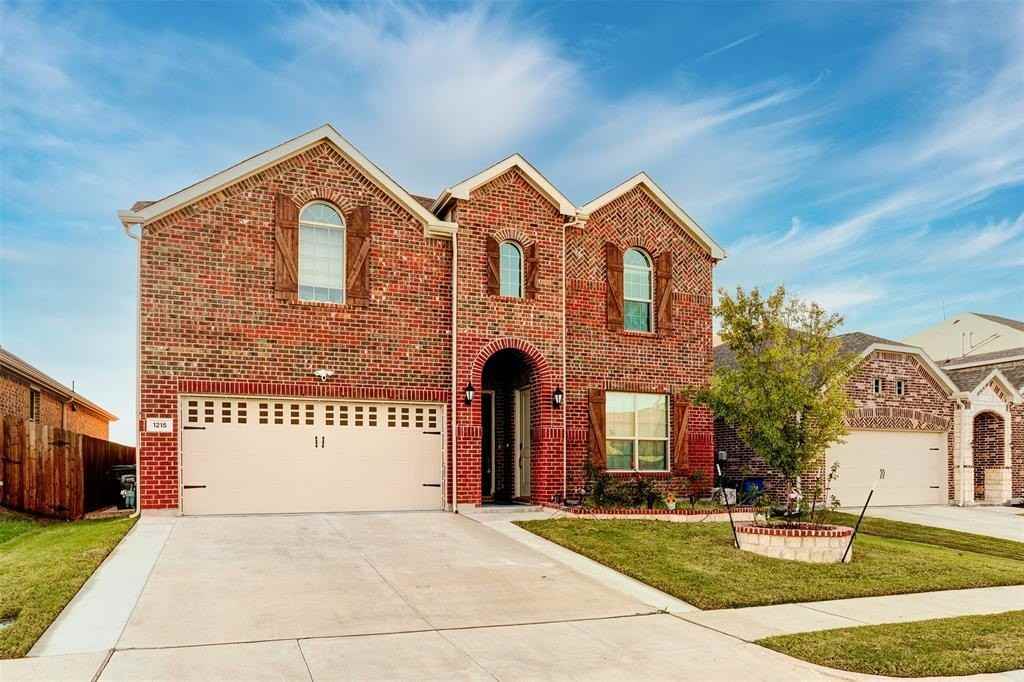 1215 Sequoia Ln - Photo 2 of 39