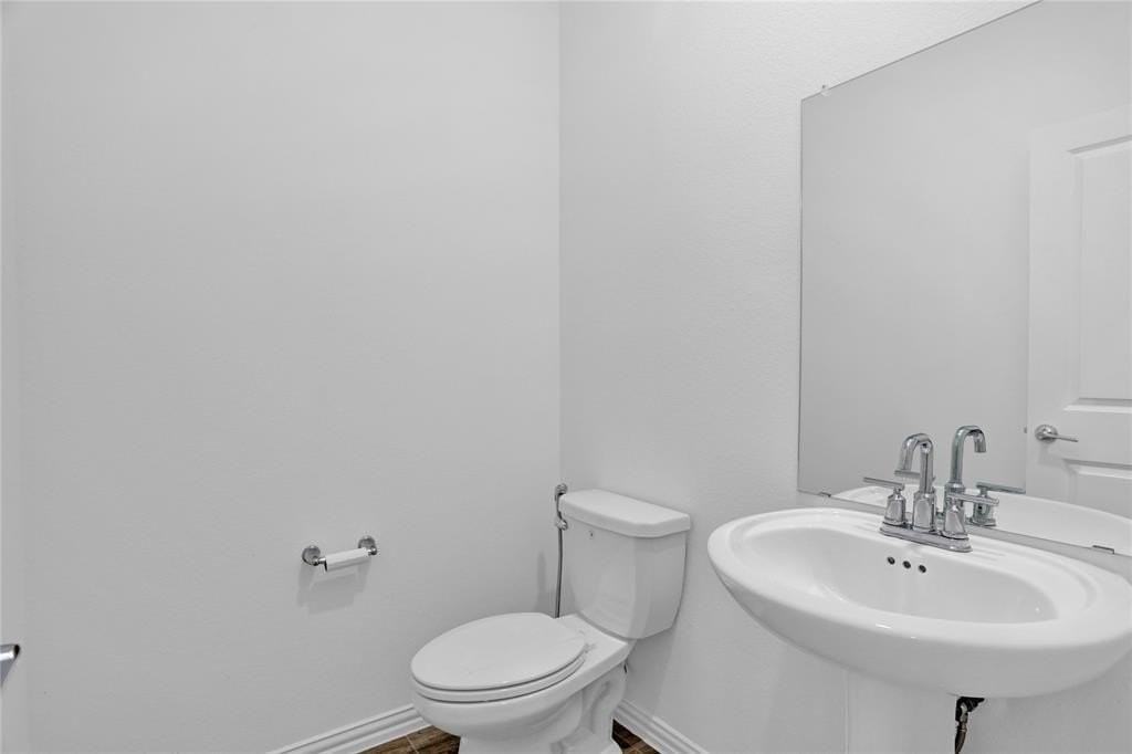 1215 Sequoia Ln - Photo 7 of 39