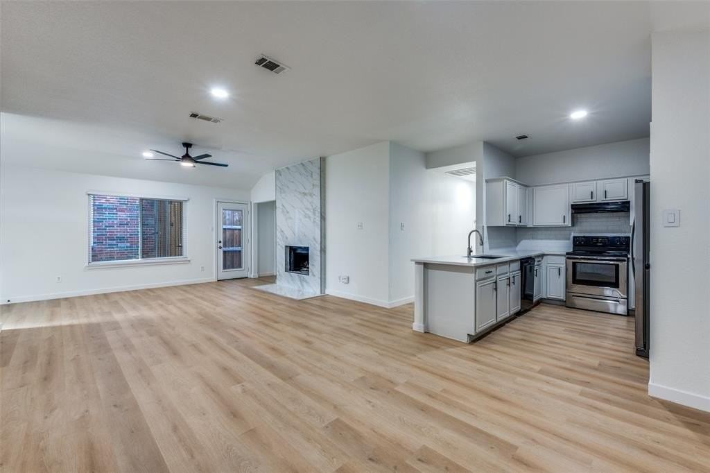 3023 San Martin Dr - Photo 5 of 24