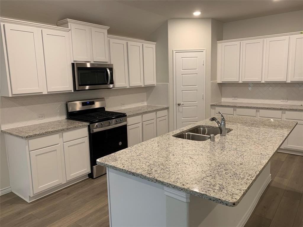 6321 Crownmere Dr - Photo 2 of 26