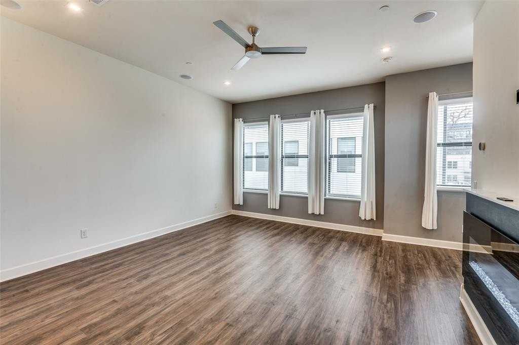 1813 Park Ave #107 - Photo 5 of 25