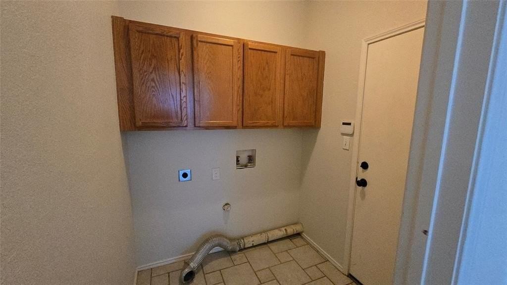 18064 Kelly Blvd - Photo 5 of 20