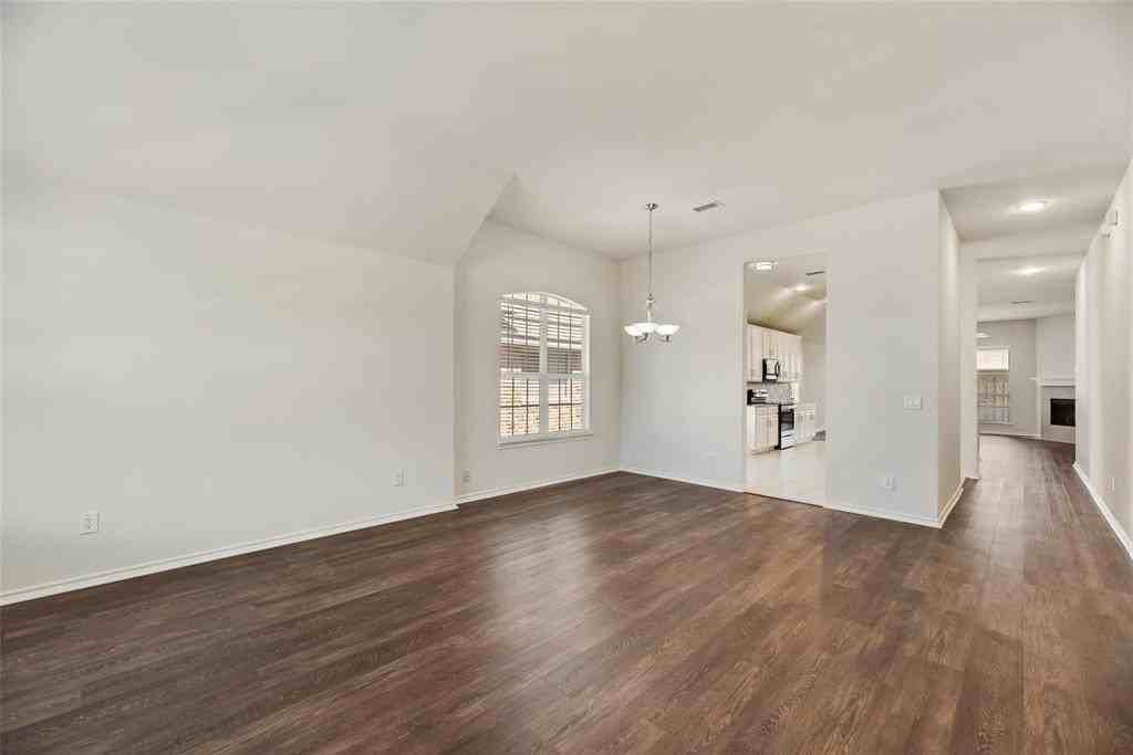 1133 Elm Grove Dr - Photo 6 of 23